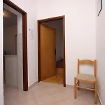 Apartman Apartments By The Sea Vrsi - Mulo, Zadar - 5951 Vrsi