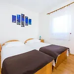 Apartments By The Sea Vrsi - Mulo, Zadar - 5951 Apartman *