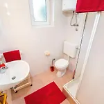 Apartments By The Sea Vrsi - Mulo, Zadar - 5951 Apartman *