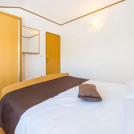 By The Sea - Mulo, Zadar - 5951 *